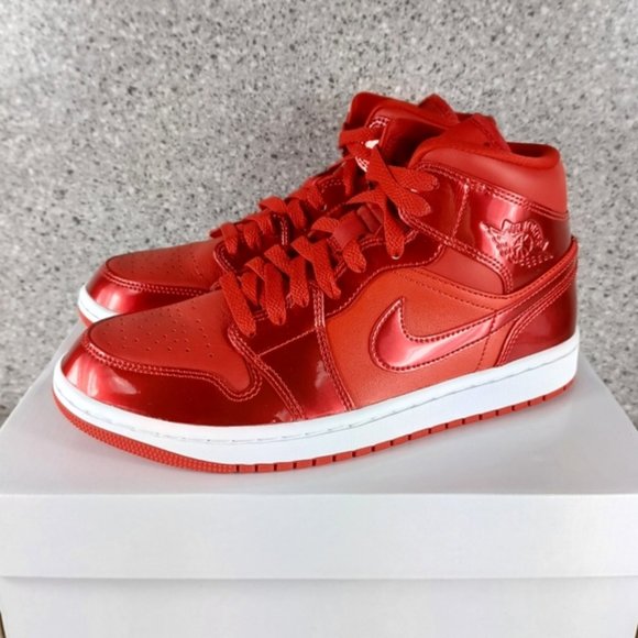 Women's Nike Air Jordan 1 Mid SE University Red Pomegranate Sneakers Shoes - Picture 4 of 11